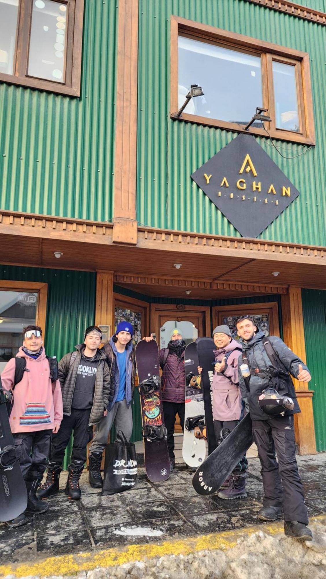 Yaghan Hostel Ushuaia Exteriör bild