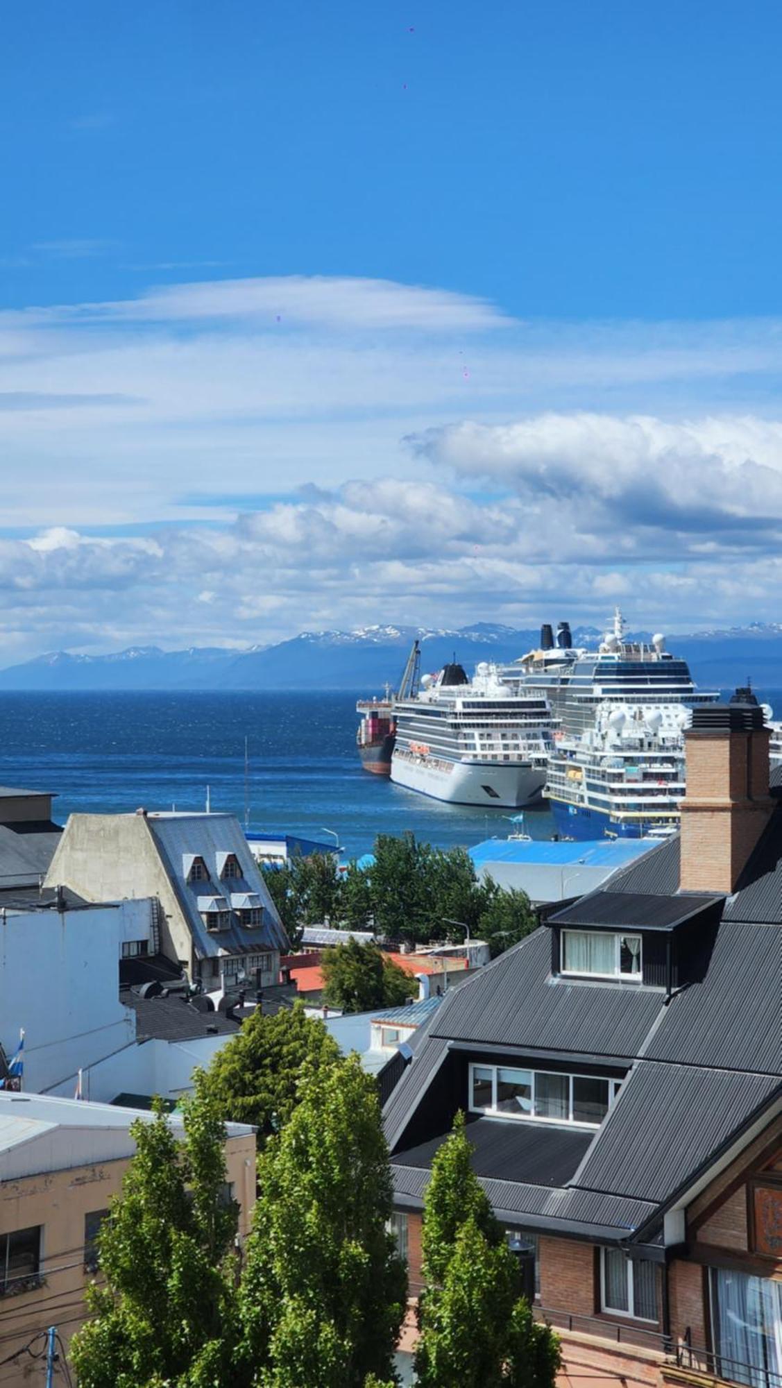 Yaghan Hostel Ushuaia Exteriör bild